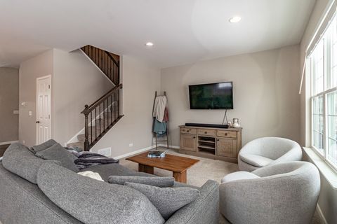 Tiny photo for 523 Town Center Boulevard, Gilberts, IL 60136 (MLS # 12594634)