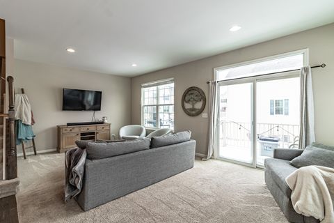 Tiny photo for 523 Town Center Boulevard, Gilberts, IL 60136 (MLS # 12594634)