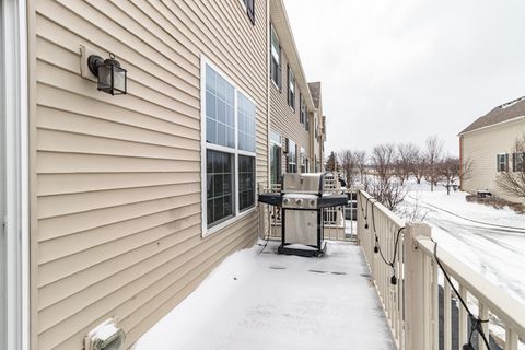 Tiny photo for 523 Town Center Boulevard, Gilberts, IL 60136 (MLS # 12594634)