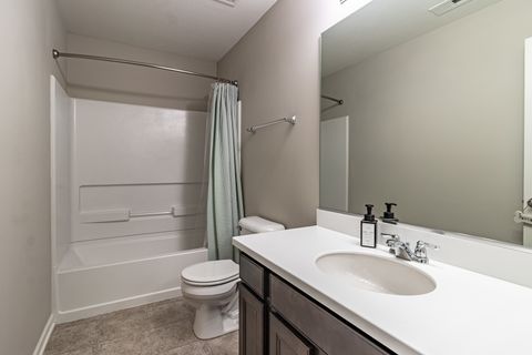 Tiny photo for 523 Town Center Boulevard, Gilberts, IL 60136 (MLS # 12594634)