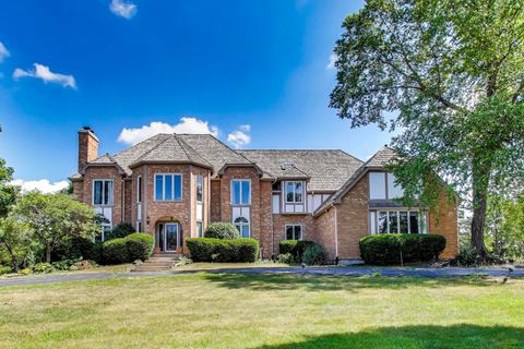 Photo of 33 N Liberty Drive, South Barrington, IL 60010 (MLS # 12410319)