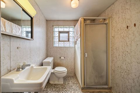 Tiny photo for 2735 N MANGO Avenue, Chicago, IL 60639 (MLS # 12496203)