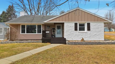 Photo of 923 Institute Boulevard, Dixon, IL 61021 (MLS # 12570906)