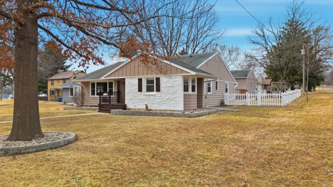 Tiny photo for 923 Institute Boulevard, Dixon, IL 61021 (MLS # 12570906)