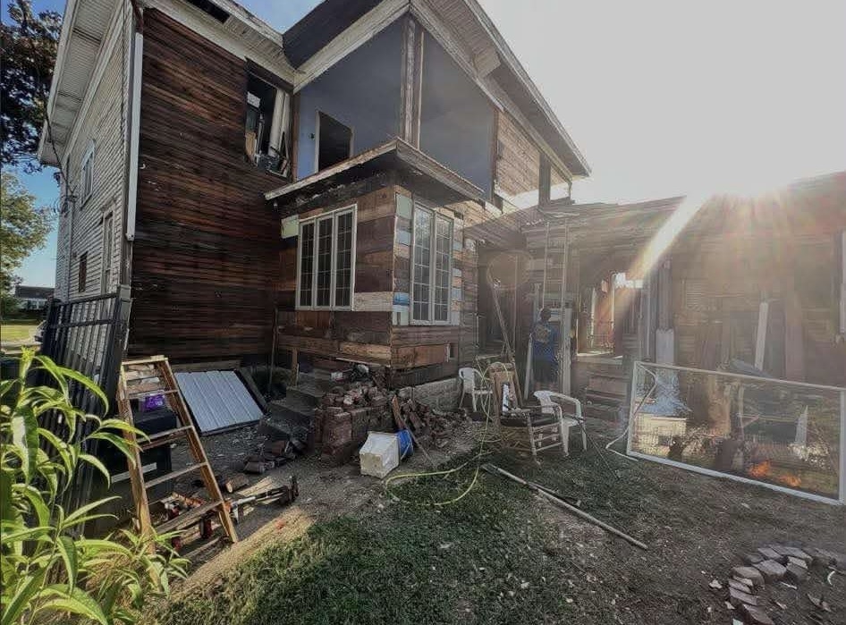 230 W 4th Street