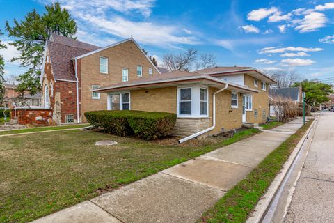 Tiny photo for 8231 Kilbourn Avenue, Skokie, IL 60076 (MLS # 12591307)