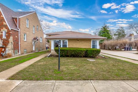 Tiny photo for 8231 Kilbourn Avenue, Skokie, IL 60076 (MLS # 12591307)