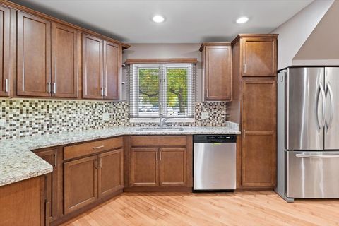 Tiny photo for 414 S Dee Road, Park Ridge, IL 60068 (MLS # 12490586)