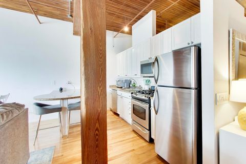 Tiny photo for 550 N Kingsbury Street #422, Chicago, IL 60654 (MLS # 12630487)