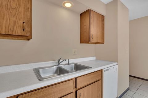 Tiny photo for 613 E 3rd Street #4, Lockport, IL 60441 (MLS # 12497187)