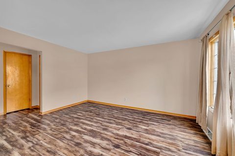 Tiny photo for 613 E 3rd Street #4, Lockport, IL 60441 (MLS # 12497187)