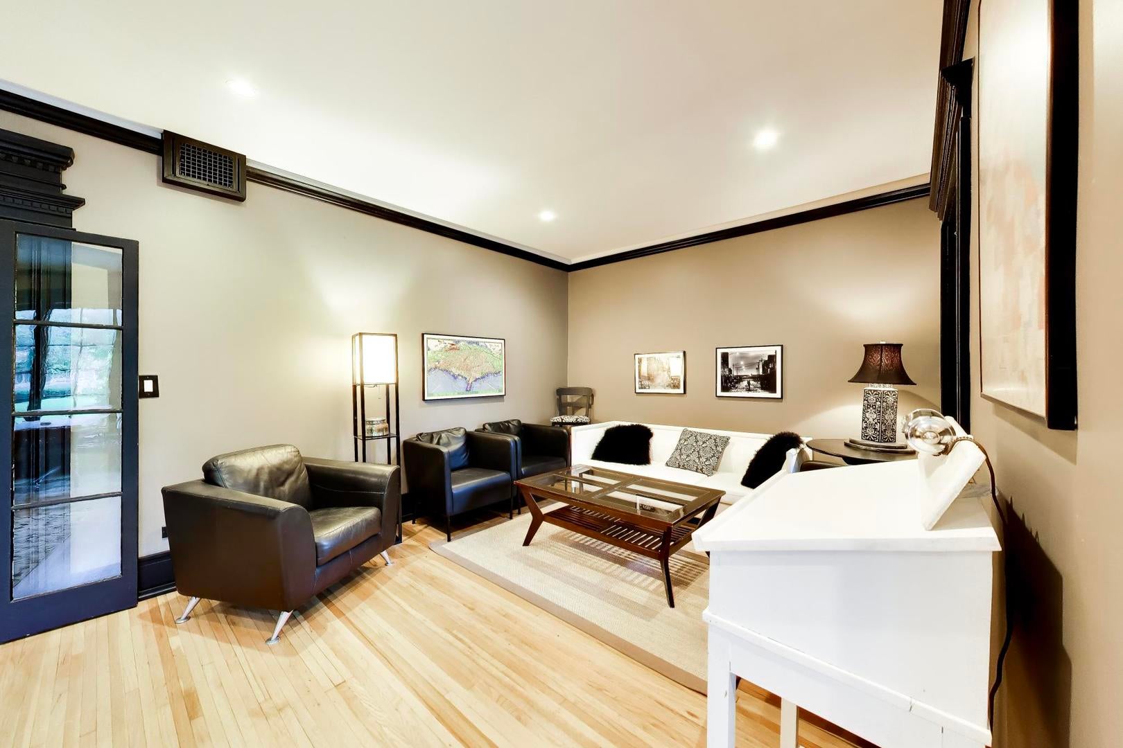 1126 W Morse Street 2W
