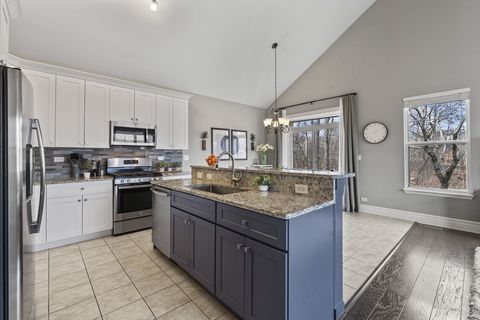 Tiny photo for 1100 Tuscany Drive, Streamwood, IL 60107 (MLS # 12572352)