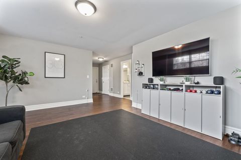 Tiny photo for 1100 Tuscany Drive, Streamwood, IL 60107 (MLS # 12572352)