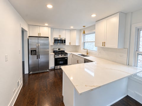 Tiny photo for 8332 S Oglesby Avenue, Chicago, IL 60617 (MLS # 12775923)