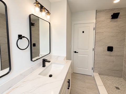 Tiny photo for 8332 S Oglesby Avenue, Chicago, IL 60617 (MLS # 12775923)