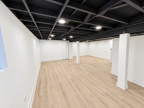 Tiny photo for 8332 S Oglesby Avenue, Chicago, IL 60617 (MLS # 12775923)