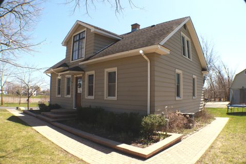 Single Family Residence in Beach Park IL 11765 Illinois Avenue 3.jpg