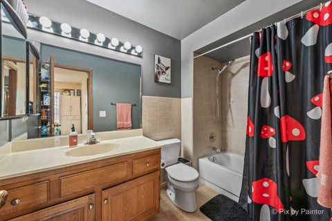 Tiny photo for 1354 N Sterling Avenue #103, Palatine, IL 60067 (MLS # 12636081)