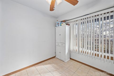 Tiny photo for 1354 N Sterling Avenue #103, Palatine, IL 60067 (MLS # 12636081)