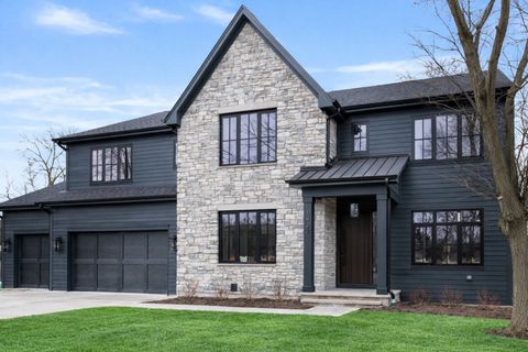 Tiny photo for 1427 Kenilworth Lane, Glenview, IL 60025 (MLS # 12559800)