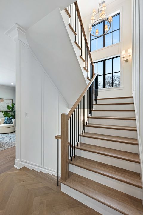 Tiny photo for 1427 Kenilworth Lane, Glenview, IL 60025 (MLS # 12559800)