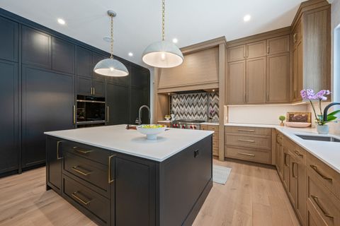 Tiny photo for 1427 Kenilworth Lane, Glenview, IL 60025 (MLS # 12559800)