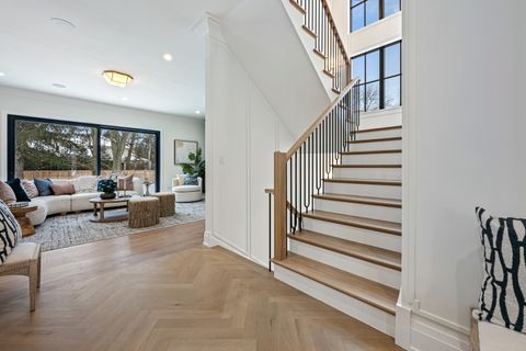 Tiny photo for 1427 Kenilworth Lane, Glenview, IL 60025 (MLS # 12559800)