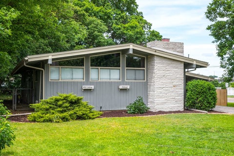 Tiny photo for 602 Colton Avenue, Bloomington, IL 61701 (MLS # 12668742)