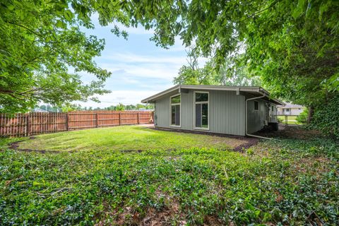 Tiny photo for 602 Colton Avenue, Bloomington, IL 61701 (MLS # 12668742)