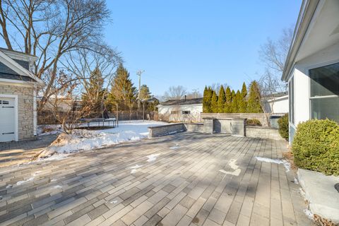 Tiny photo for 711 S 4th Avenue, Libertyville, IL 60048 (MLS # 12558681)