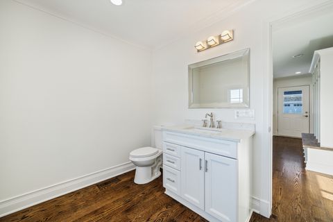 Tiny photo for 711 S 4th Avenue, Libertyville, IL 60048 (MLS # 12558681)