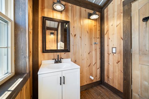 Tiny photo for 711 S 4th Avenue, Libertyville, IL 60048 (MLS # 12558681)