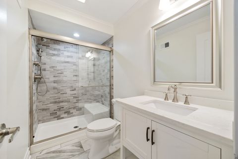 Tiny photo for 711 S 4th Avenue, Libertyville, IL 60048 (MLS # 12558681)