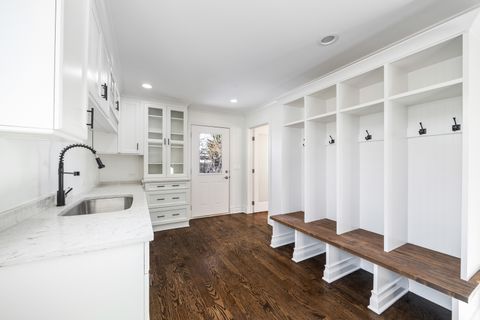 Tiny photo for 711 S 4th Avenue, Libertyville, IL 60048 (MLS # 12558681)