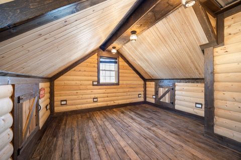 Tiny photo for 711 S 4th Avenue, Libertyville, IL 60048 (MLS # 12558681)