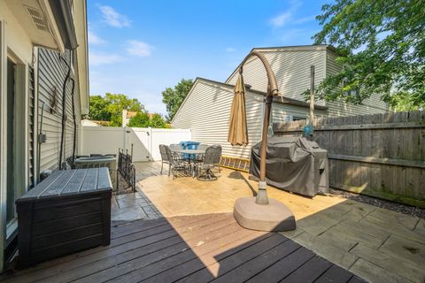 Tiny photo for 2390 Buttercup Court, Aurora, IL 60506 (MLS # 12502771)