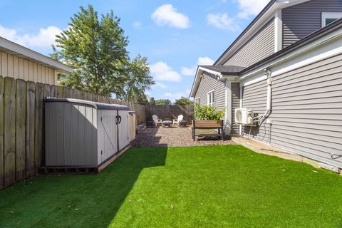 Tiny photo for 2390 Buttercup Court, Aurora, IL 60506 (MLS # 12502771)