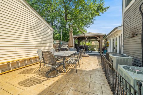 Tiny photo for 2390 Buttercup Court, Aurora, IL 60506 (MLS # 12502771)