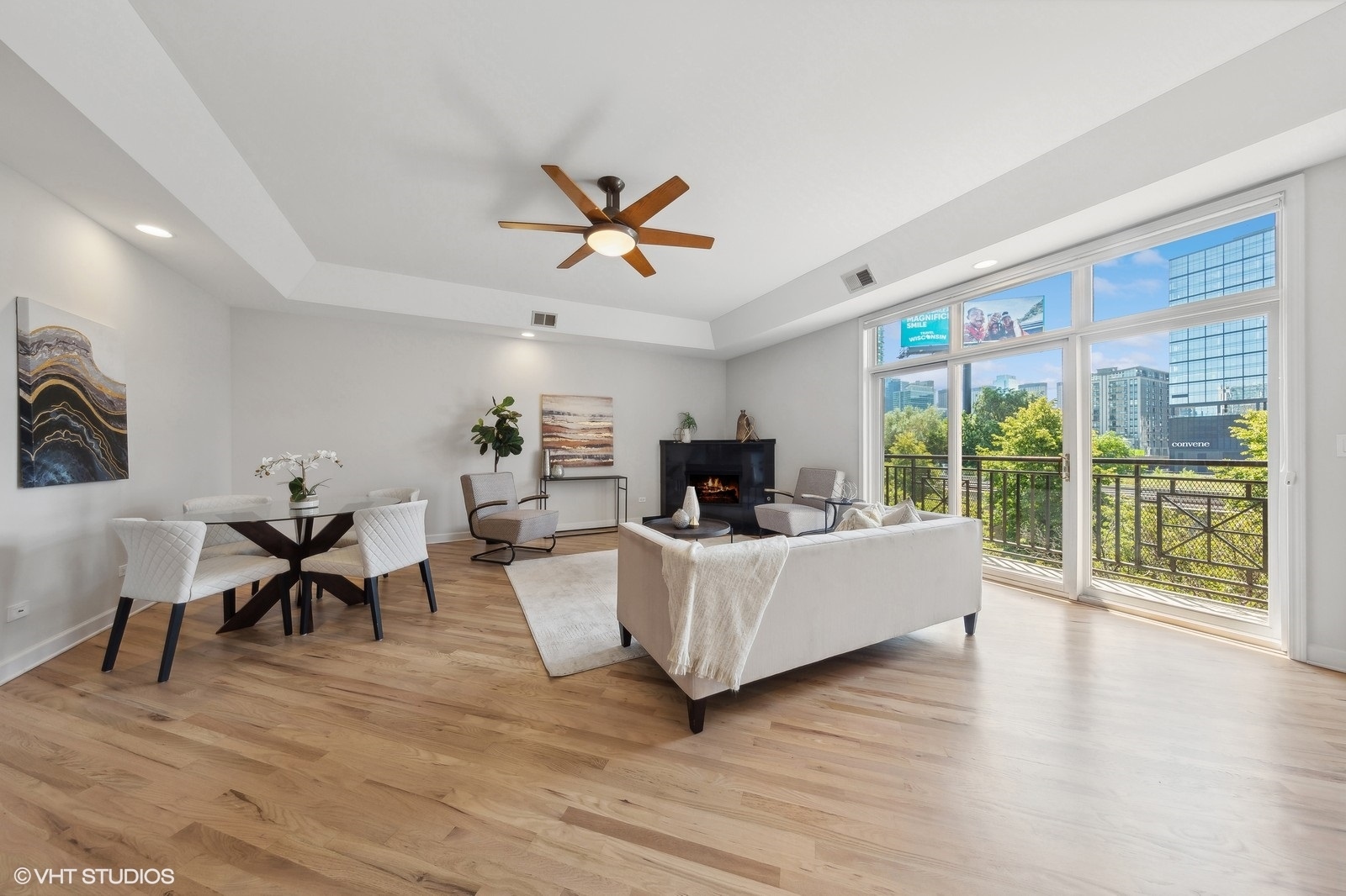 820 W Hubbard Street 4