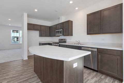 Tiny photo for 530 Wolverine Drive, Aurora, IL 60502 (MLS # 12577986)