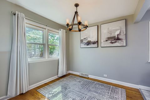 Tiny photo for 4509 W 105th Street, Oak Lawn, IL 60453 (MLS # 12488172)