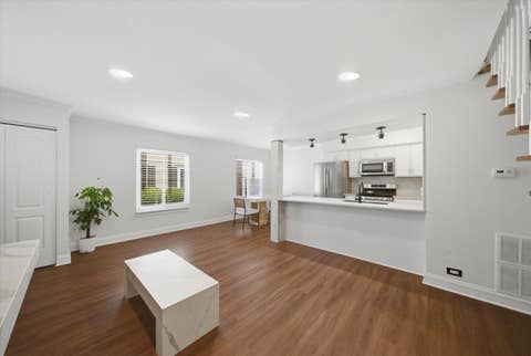 Tiny photo for 1130 Cove Drive, Prospect Heights, IL 60070 (MLS # 12687244)