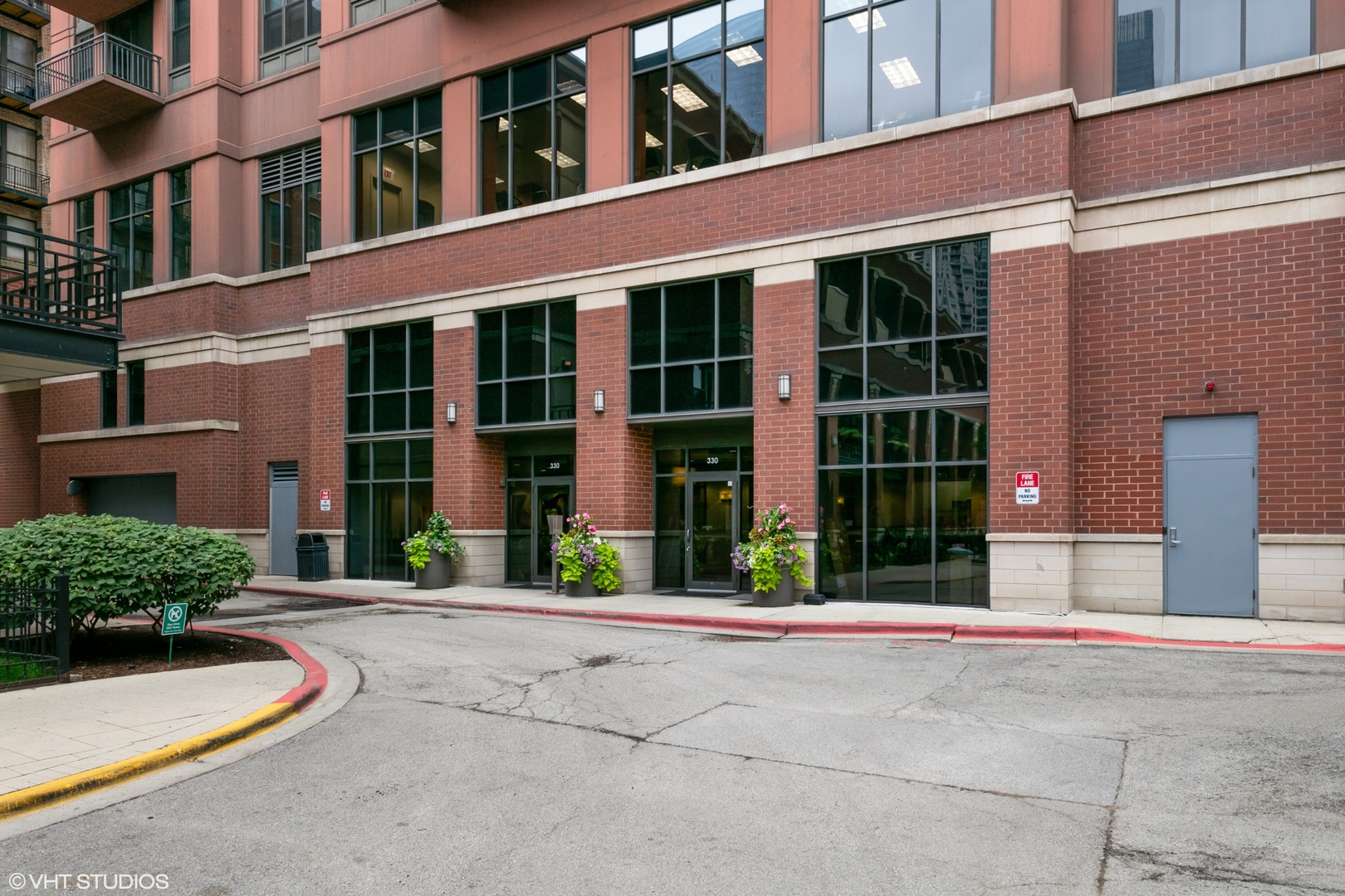 330 N Jefferson Street 1406