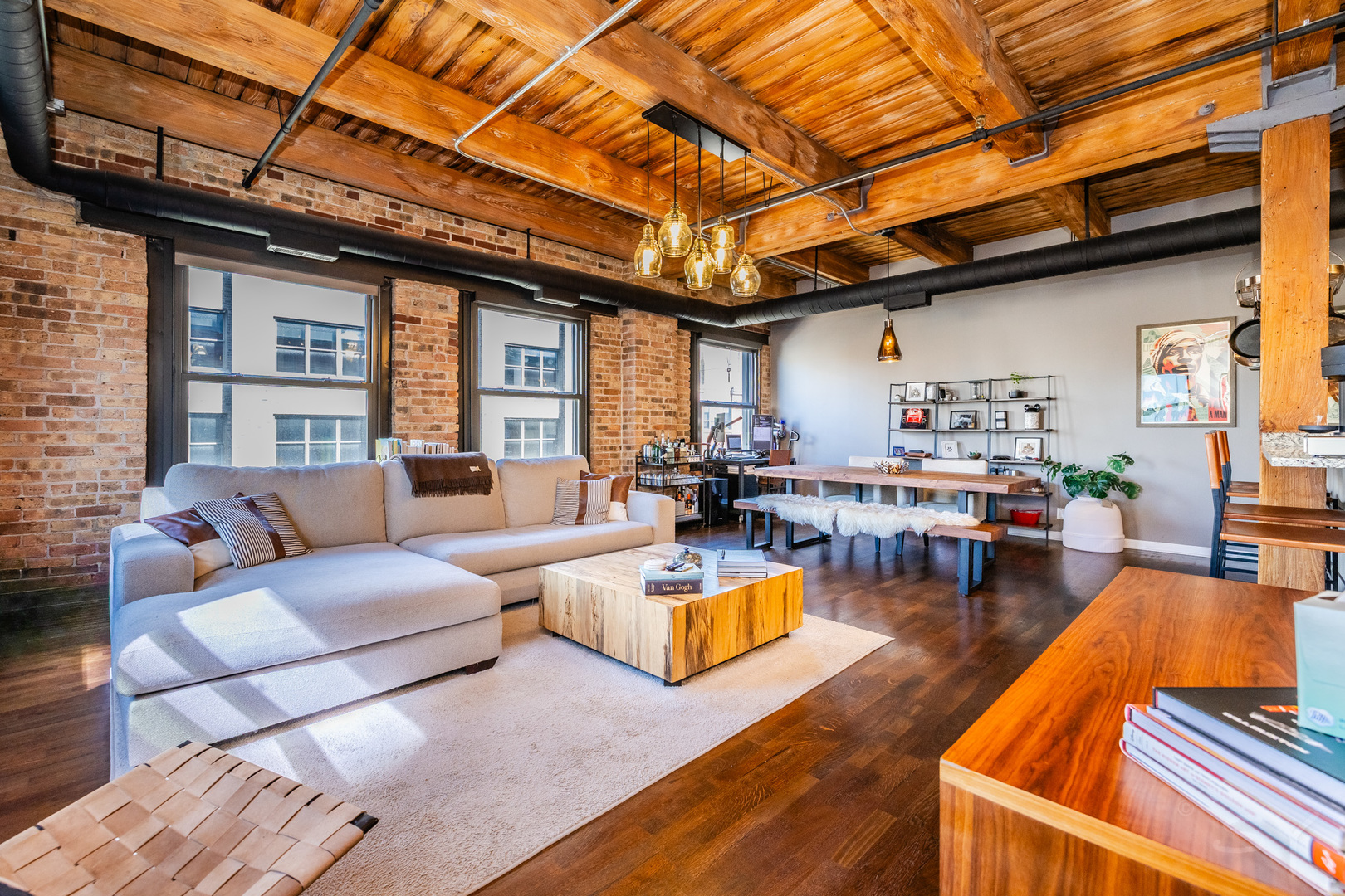 225 W Huron Street 515