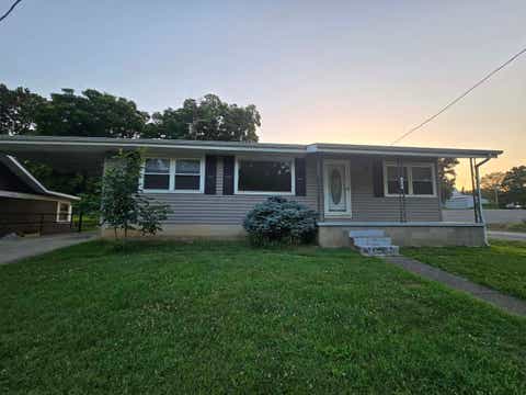 Tiny photo for 600 S Jackson Street, Mcleansboro, IL 62859 (MLS # 12695408)