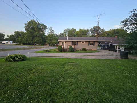 Tiny photo for 600 S Jackson Street, Mcleansboro, IL 62859 (MLS # 12695408)
