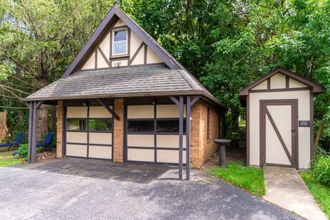 A home in Glen Ellyn