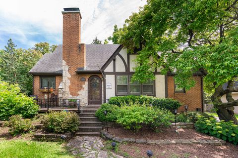 A home in Glen Ellyn