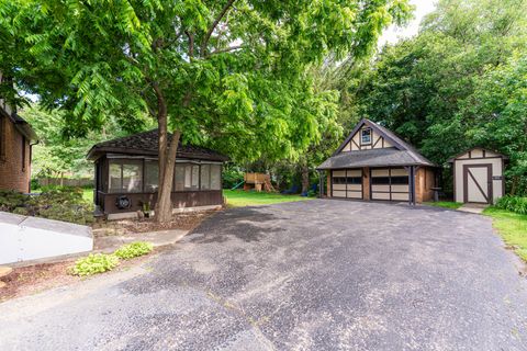 A home in Glen Ellyn